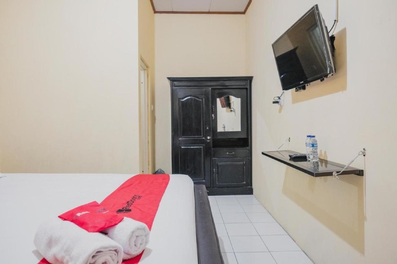 RedDoorz Syariah near Stadion Maulana Yusuf Serang Bagian luar foto